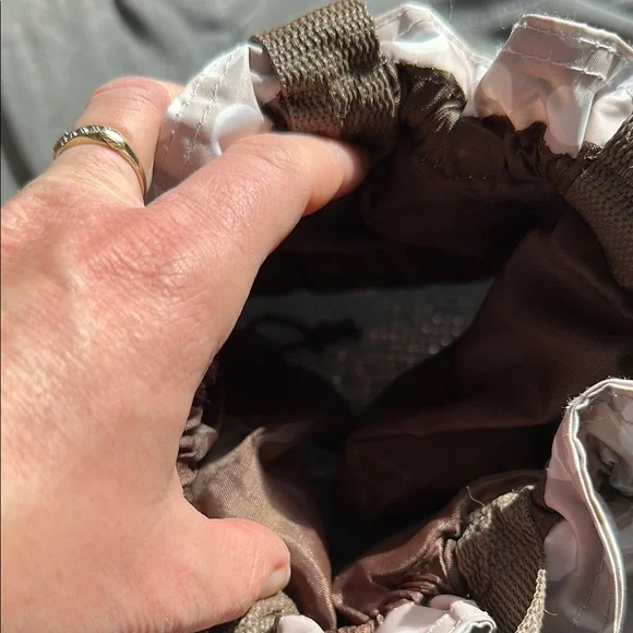 Chic Brown and White Drawstring Bag - Picture 2 of 8